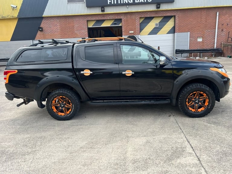 2018 Mitsubishi L200 2.4 DI-D DC Barbarian SVP II Pickup Double Cab 4dr Diesel Auto 4WD Euro 6 ( ...