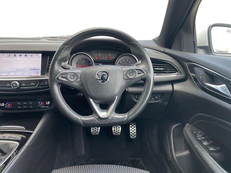 2017 Vauxhall Insignia Insignia 1.5 SRI Nav 5dr Hatchback Petrol Manual