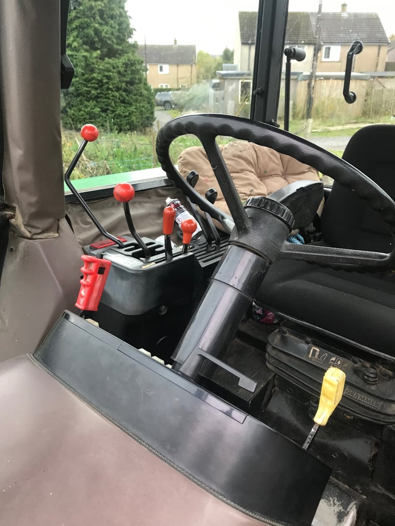 John Deere Tractor. 3050 4W/D