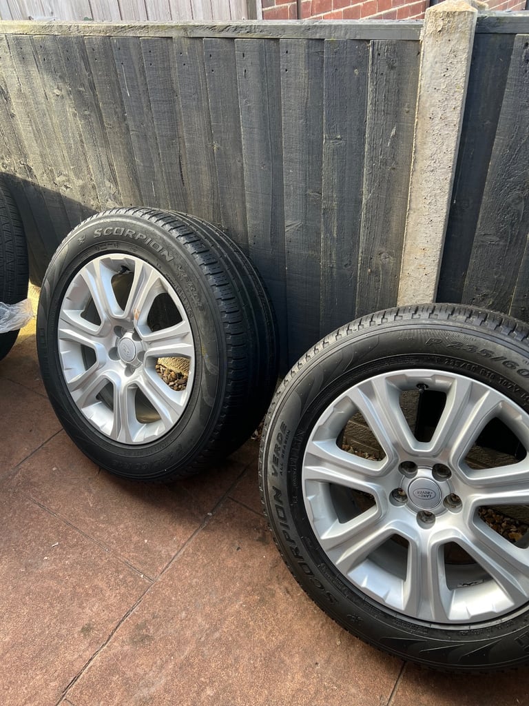 image for Land Rover alloys