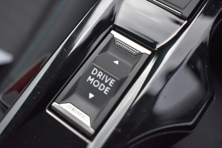 2021 Peugeot 208 1.2 PureTech Allure Hatchback 5dr Petrol EAT Euro 6 (s/s) (130 ps) HATCHBACK Pet...