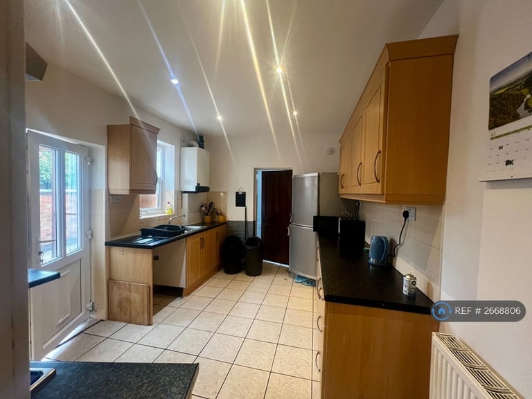 3 bedroom house in Beatrice Road, Leicester, LE3 (3 bed) (#2668806)