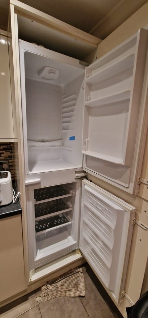 Lovely Double Room Recently within flat share in Holyrood, City Centre