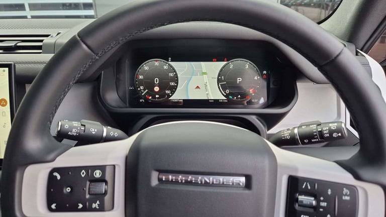 2024 Land Rover Defender 3.0 D350 X-Dynamic SE 90 3dr Auto ESTATE DIESEL Automatic