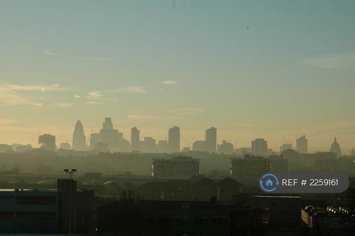 3 bedroom flat in Penfields House, London, N7 (3 bed) (#2259161)