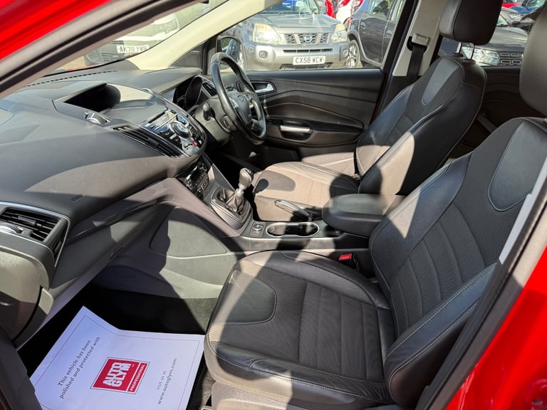 2015 Ford Kuga 2.0 TDCi 150 Titanium 5dr ++ SAT NAV / CAMERA / DAB / ULEZ / 9 SERVICES ++ HATCHBA...
