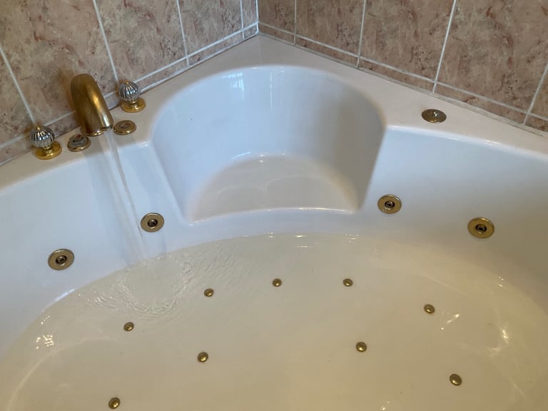 Corner bath with seat | in Harborne, West Midlands | Gumtree