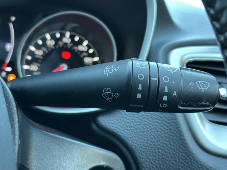 JEEP COMPASS 2019 Jeep Compass Longitude 1.4 MultiAir Petrol Manual 5 Door