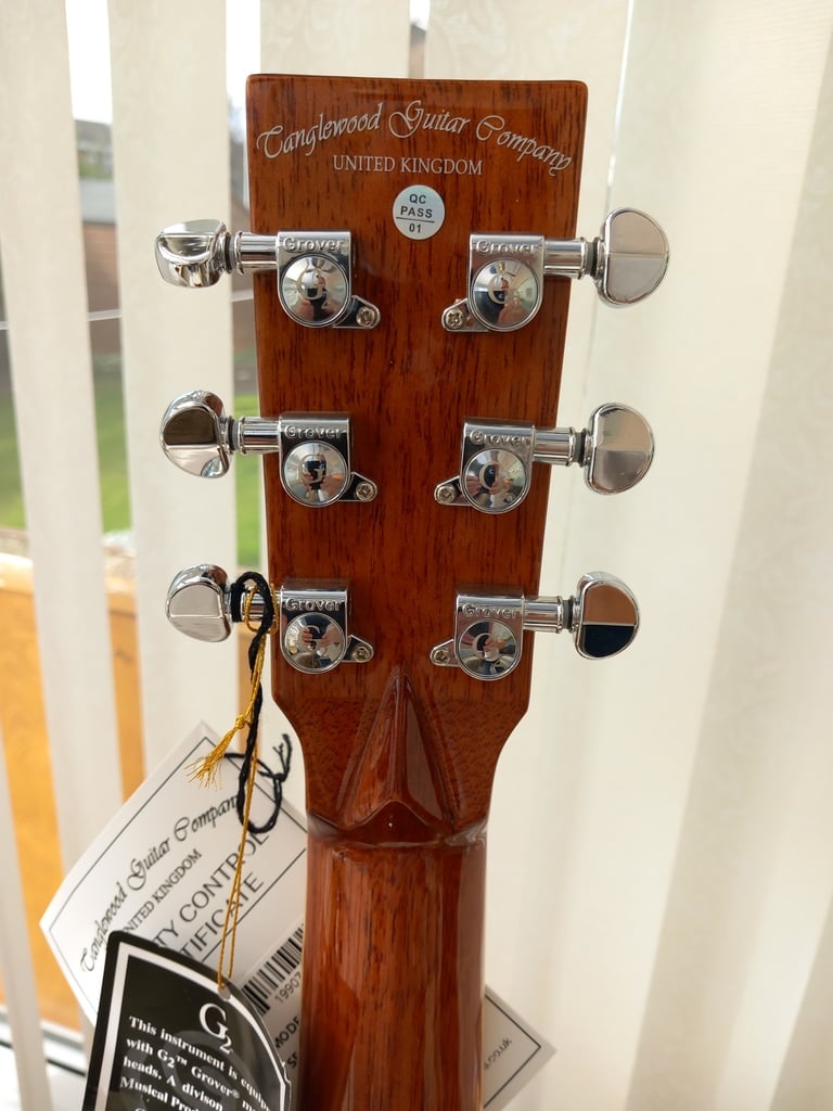 Unused Tanglewood TW4CE SB Electro Acoustic Super Folk Guitar 