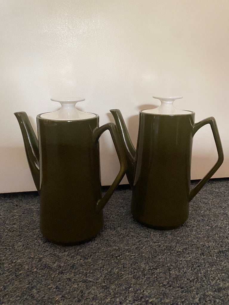 Beswick coffee pot 1958 pattern sage green