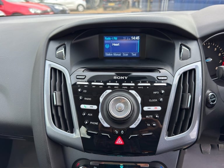 2014 Ford Focus 1.0 125 EcoBoost Titanium 5dr HATCHBACK PETROL Manual