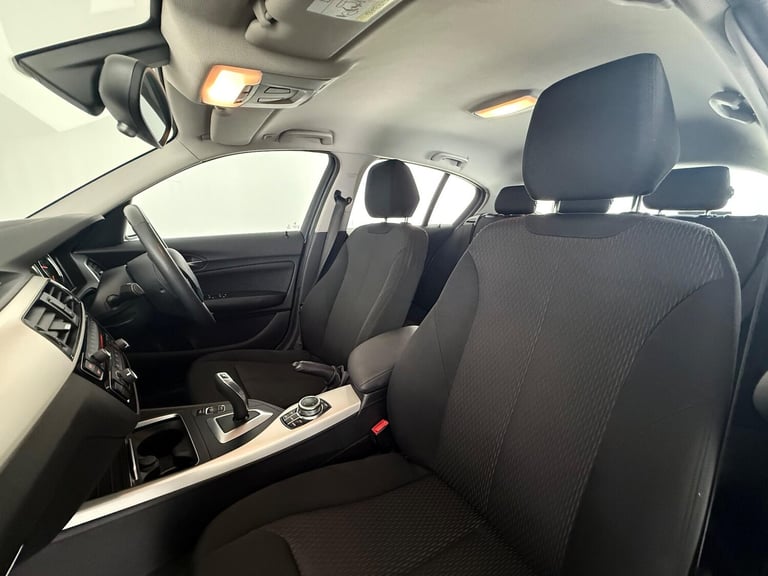 2018 BMW 1 Series 118i [1.5] SE 5dr [Nav/Servotronic] Step Auto HATCHBACK PETROL Automatic