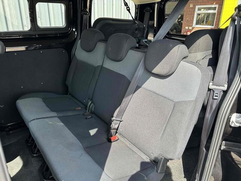 2020 Nissan eNV200 Evalia 40kWh Acenta Combi Van Double Cab 5dr Electric Auto (5 Seat, Quick Char...