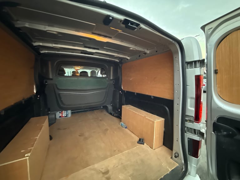 2021 Renault Trafic LL30 ENERGY dCi 170 Sport Nav Van EDC WINDOW VAN Diesel Automatic