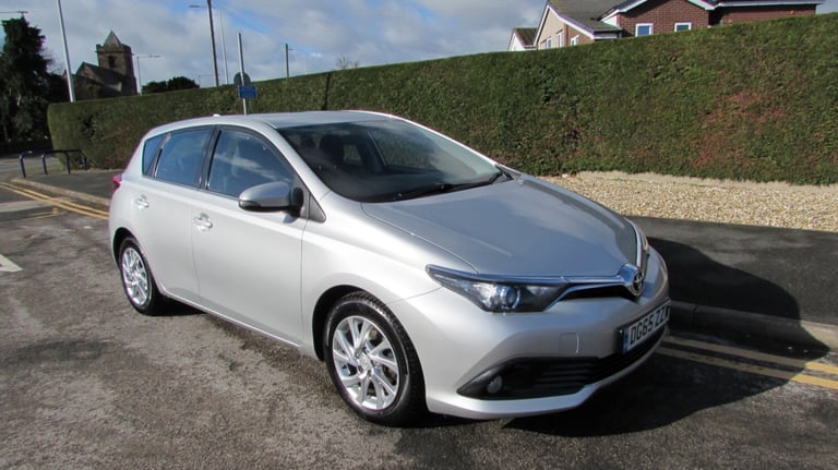 image for 2015 Toyota Auris 1.2T Icon 5dr HATCHBACK Petrol Manual