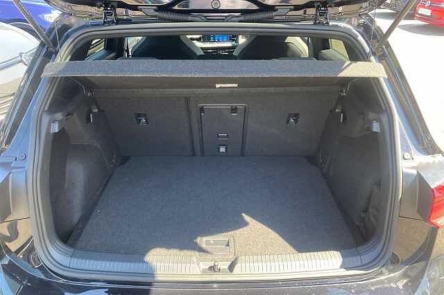 2021 Volkswagen Golf MK8 Hatchback 5-Dr 2.0TDI (150PS) R-Line DSG Hatchback Diesel Automatic