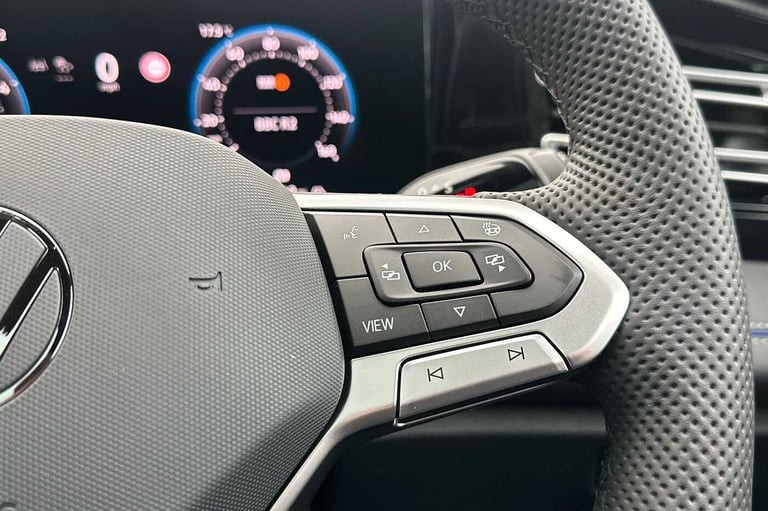 2025 Volkswagen Tiguan 1.5 TSI 272 eHybrid R-Line 5dr DSG ESTATE PETROL/ELECTRIC Automatic