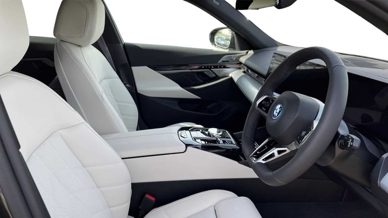 2025 BMW i5 250kW eDrive40 M Sport Pro 84kWh 5dr Auto Estate Electric Automatic