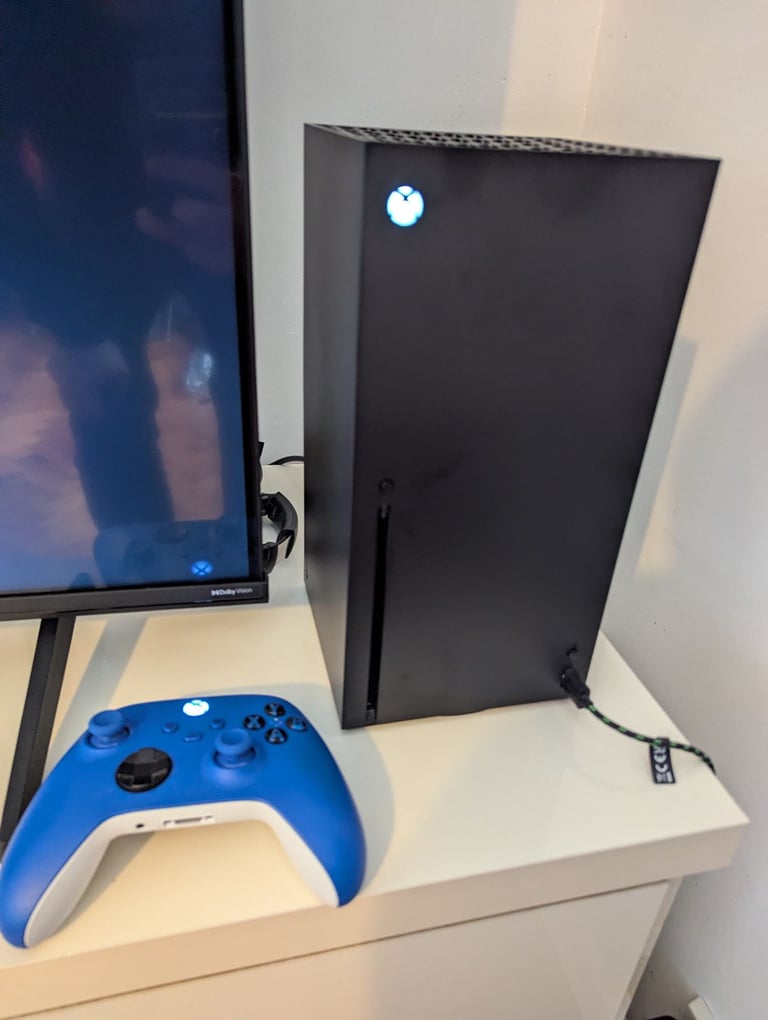 Xbox series X console 