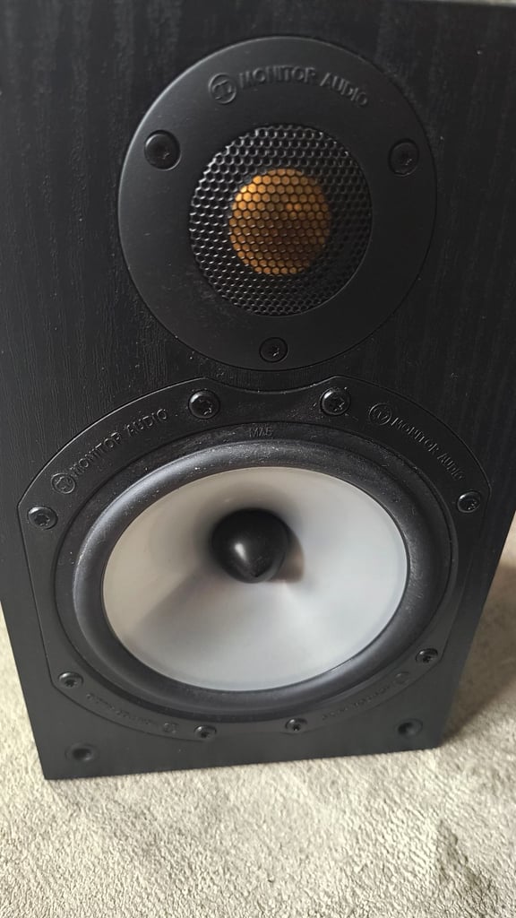 Monitor Audio Bookshelf Speakers - Audiophile quality 