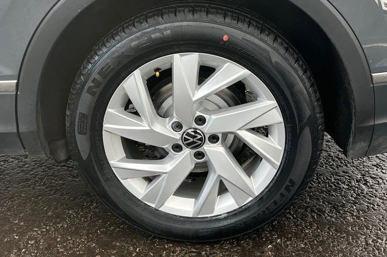 2022 Volkswagen Tiguan 1.5 TSI 150 Life 5dr DSG SEMI-AUTO Estate Petrol Semi Automatic