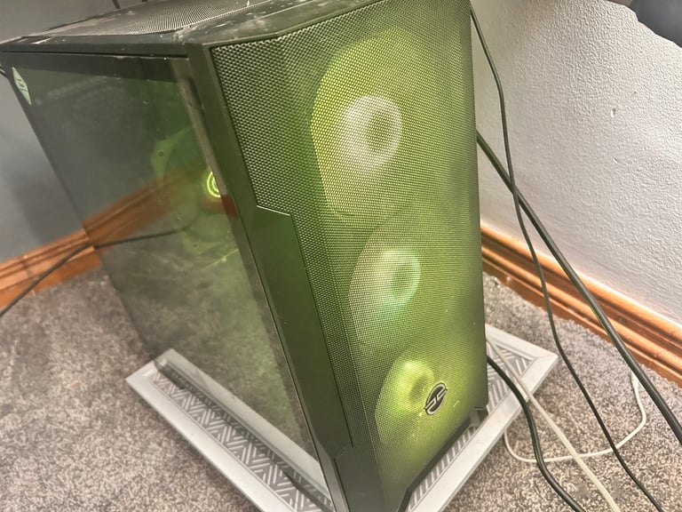 Gaming pc and monitor bundle