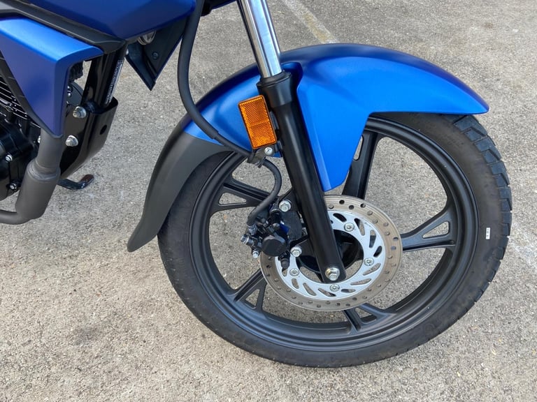HONDA CB125F, 2025, MATURE OWNER, FACTORY WARRANTY, 2K MILES, MINT!