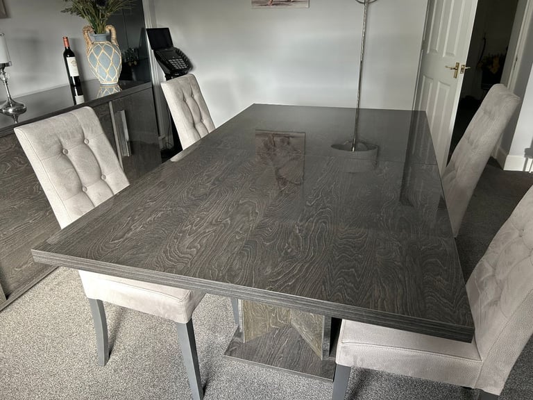 Modern Italian Grey Gloss Dining Table and 4 Chairs
