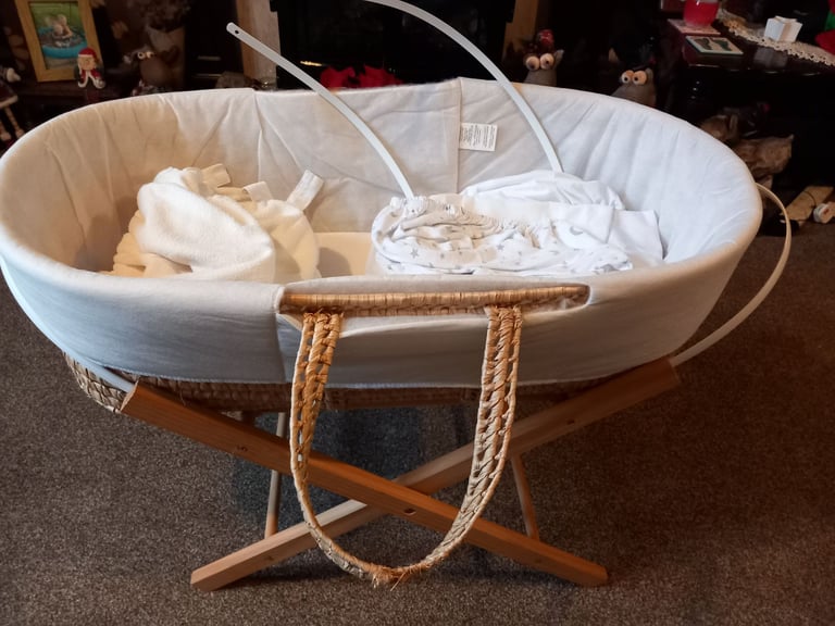 'REDUCED'Moses basket, stand and bedding complete.