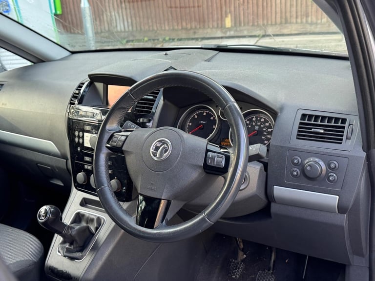 2012 Vauxhall Zafira 1.7 CDTi ecoFLEX Design Euro 5 5dr (SNav) MPV Diesel Manual