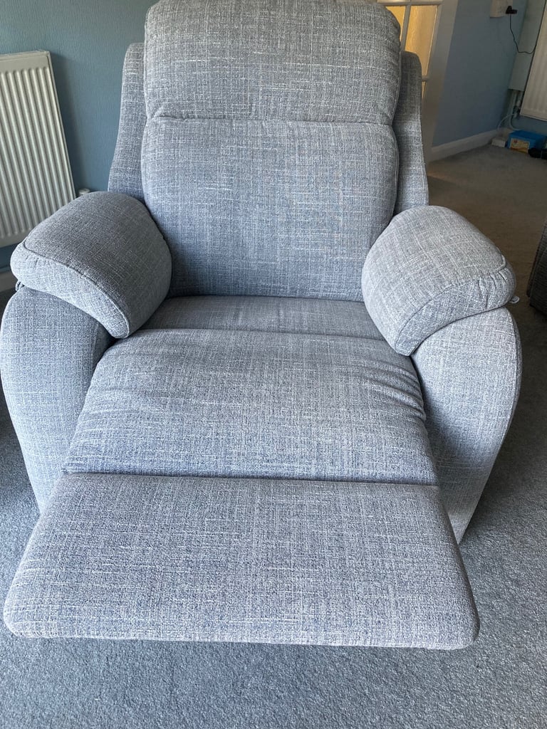 RECLINER Chair power G Plan with headrest and lumber support