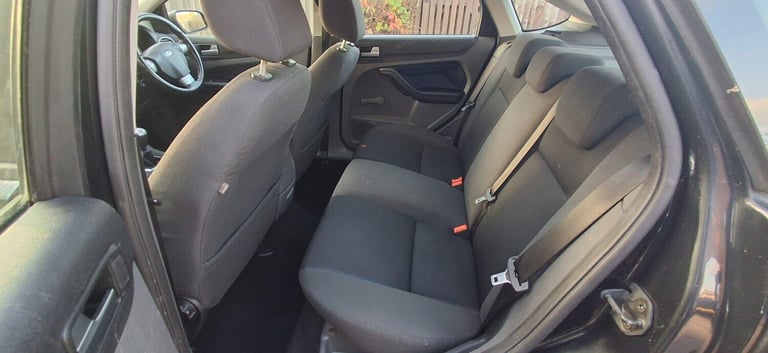 2006 Ford Focus 1.6 Zetec 5dr [Climate Pack] HATCHBACK PETROL Manual