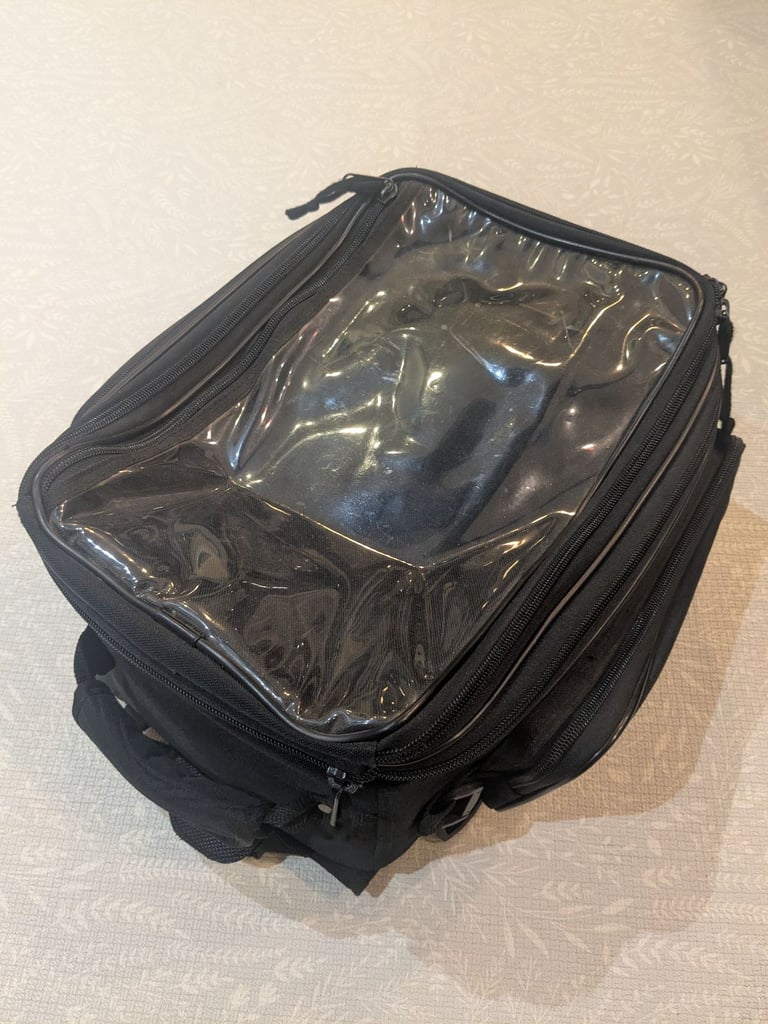 (PRICE REDUCTION!!) Oxford '1' motorcycle tank bag, 15-20l, magnetic