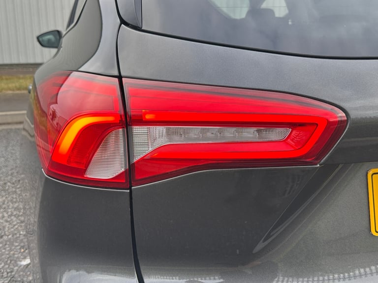 2019 19 FORD FOCUS VIGNALE 1.5 ECOBLUE TURBO DIESEL ESTATE * TOP SPEC * 1 OWNER