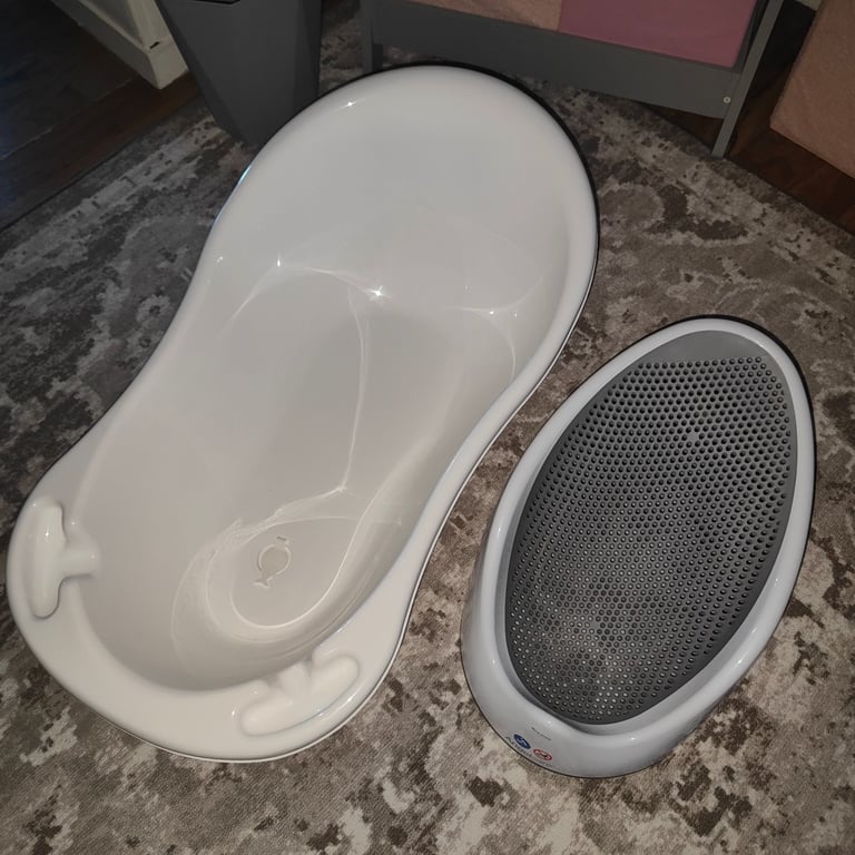 image for Baby bath and bath chair 