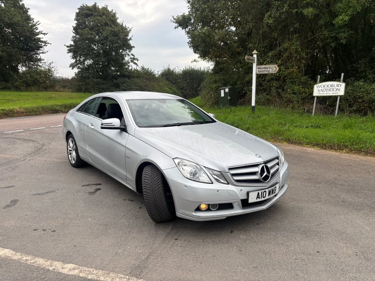 image for 2010 Mercedes-Benz E-Class E250 CGI BlueEFFICIENCY SE 2dr Tip Auto COUPE Petrol Automatic