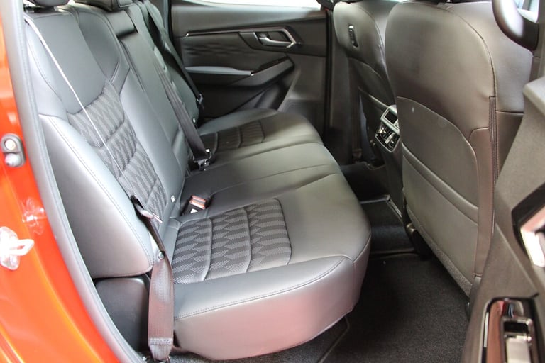 1969 Isuzu D-Max 1.9 TD V-Cross Double Cab Auto 4WD [164] (UNSTOPPABLE V-CROSS £2,500 + VAT Pick ...