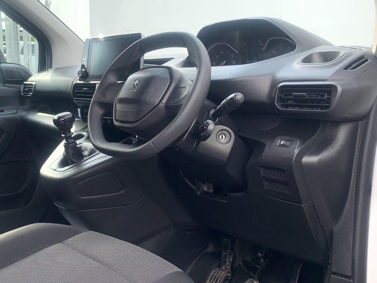 2022 Peugeot Partner 1.5 BlueHDi 850 Professional Premium Long Crew Van LWB Euro 6 6dr PANEL VAN ...