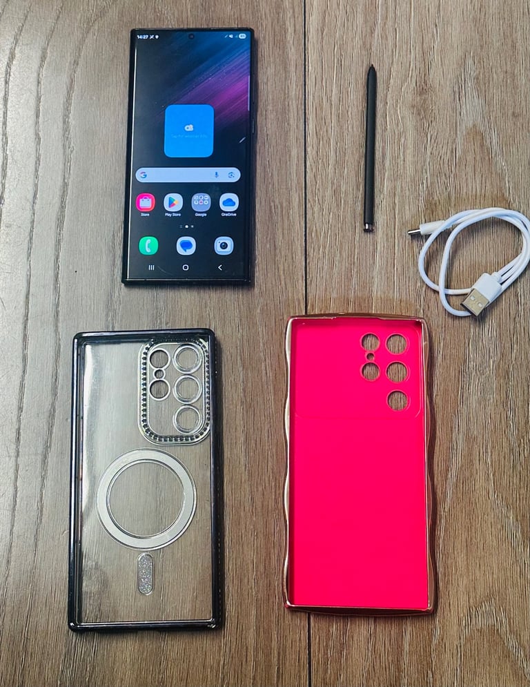 Samsung S22 Ultra - 128GB Unlocked Dual Sim - Good Condition