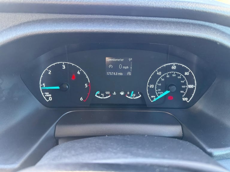Ford Transit 2.0 350 EcoBlue Leader Panel Van 5dr Aircon Diesel Manua... 2022/22