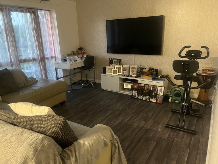 image for Large 2 bedroom flat for 3 or 4 bedroom house. Home swap