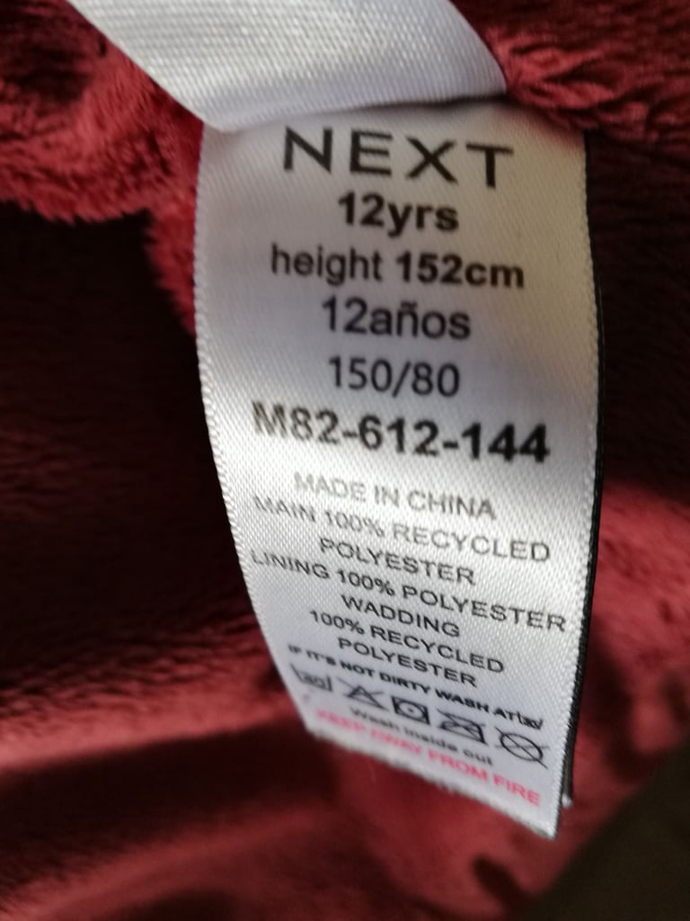Free warm puffer coat (Girls age 12)