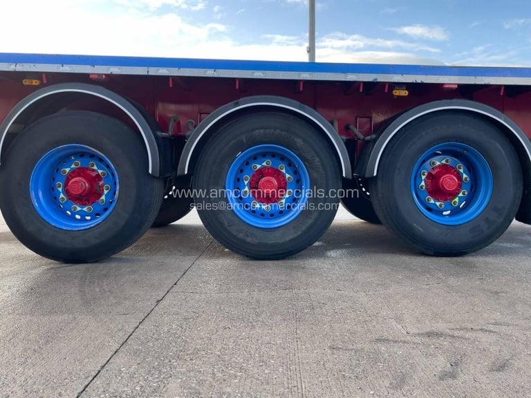 SDC TRI AXLE FLAT BED TRAILER 
