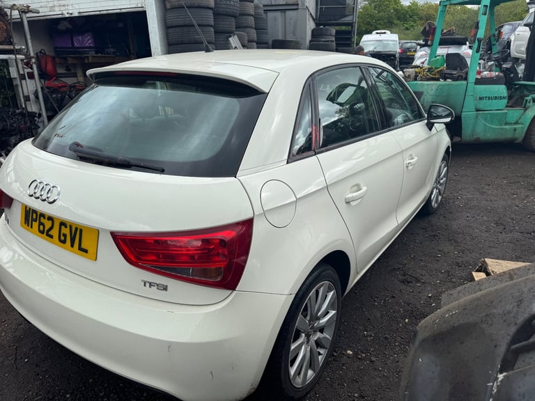 Audi a1 1.4 tfsi 2012 white BREAKING FOR PARTS 