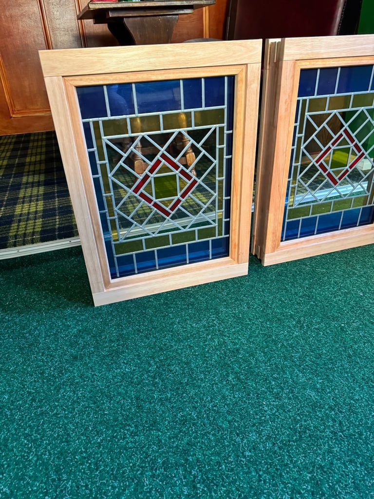 Hardwood stained glass windows 