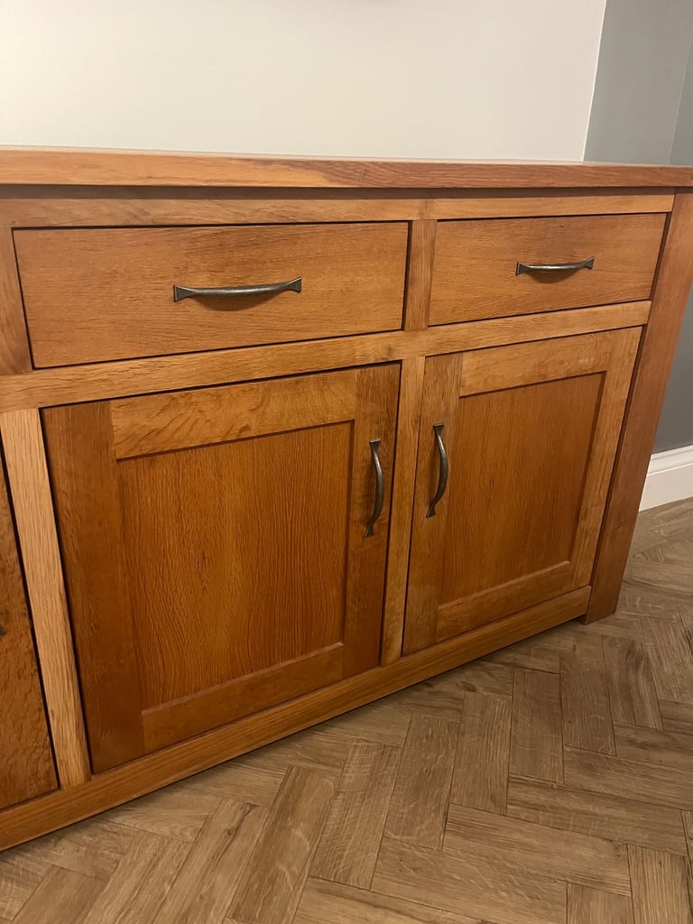 Solid wood sideboard 