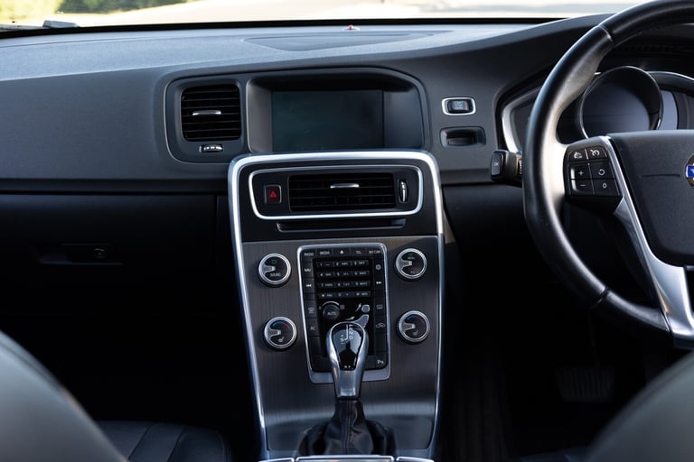 VOLVO S60 2014 Silver Automatic