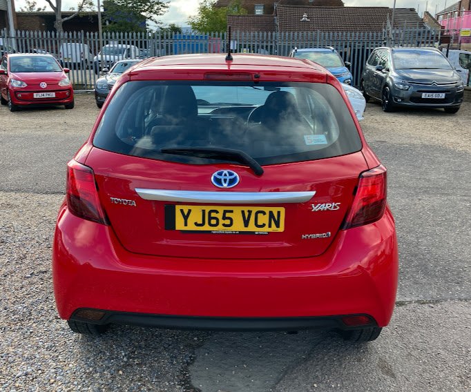 TOYOTA YARIS 1.5 VVT-h Icon Automatic 2015