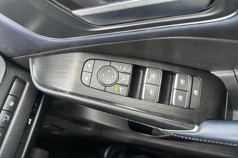 2023 Nissan Qashqai 1.3 DiG-T MH 158 Tekna 5dr Xtronic Hatchback Petrol Automatic