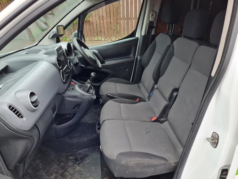 July 2017 Peugeot Partner Professional HDI Diesel Van 1560cc 100 Brake Horse Power Three Front Seats